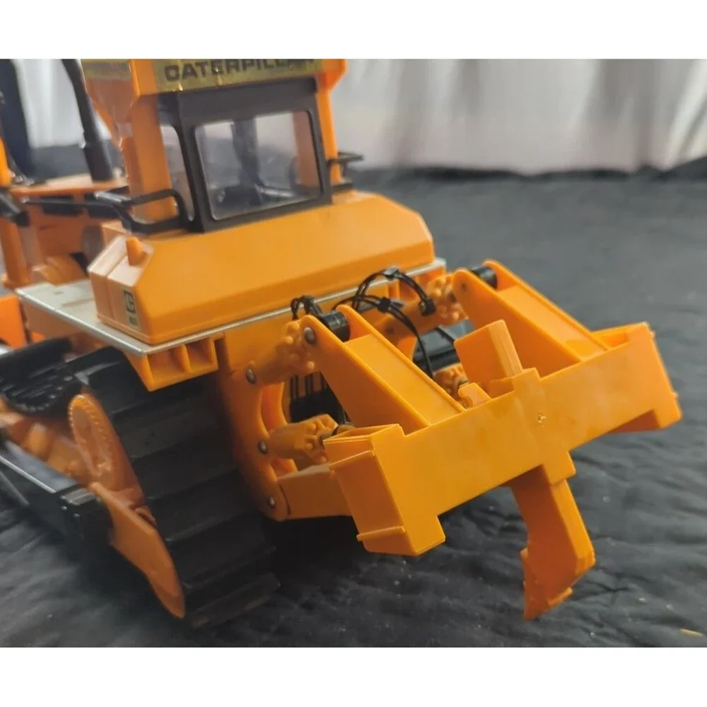 New Bright Caterpillar The Cat D9L Remote Control Bulldozer 1987 Works READ!!